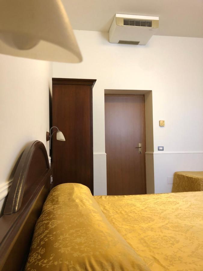 Hotel Zodiaco Bolsena Exterior foto
